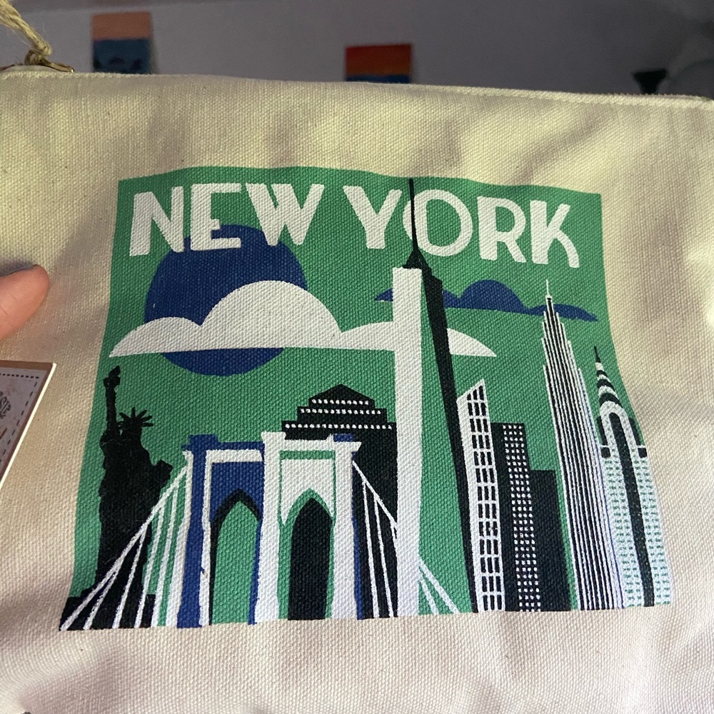 New York City Pouch